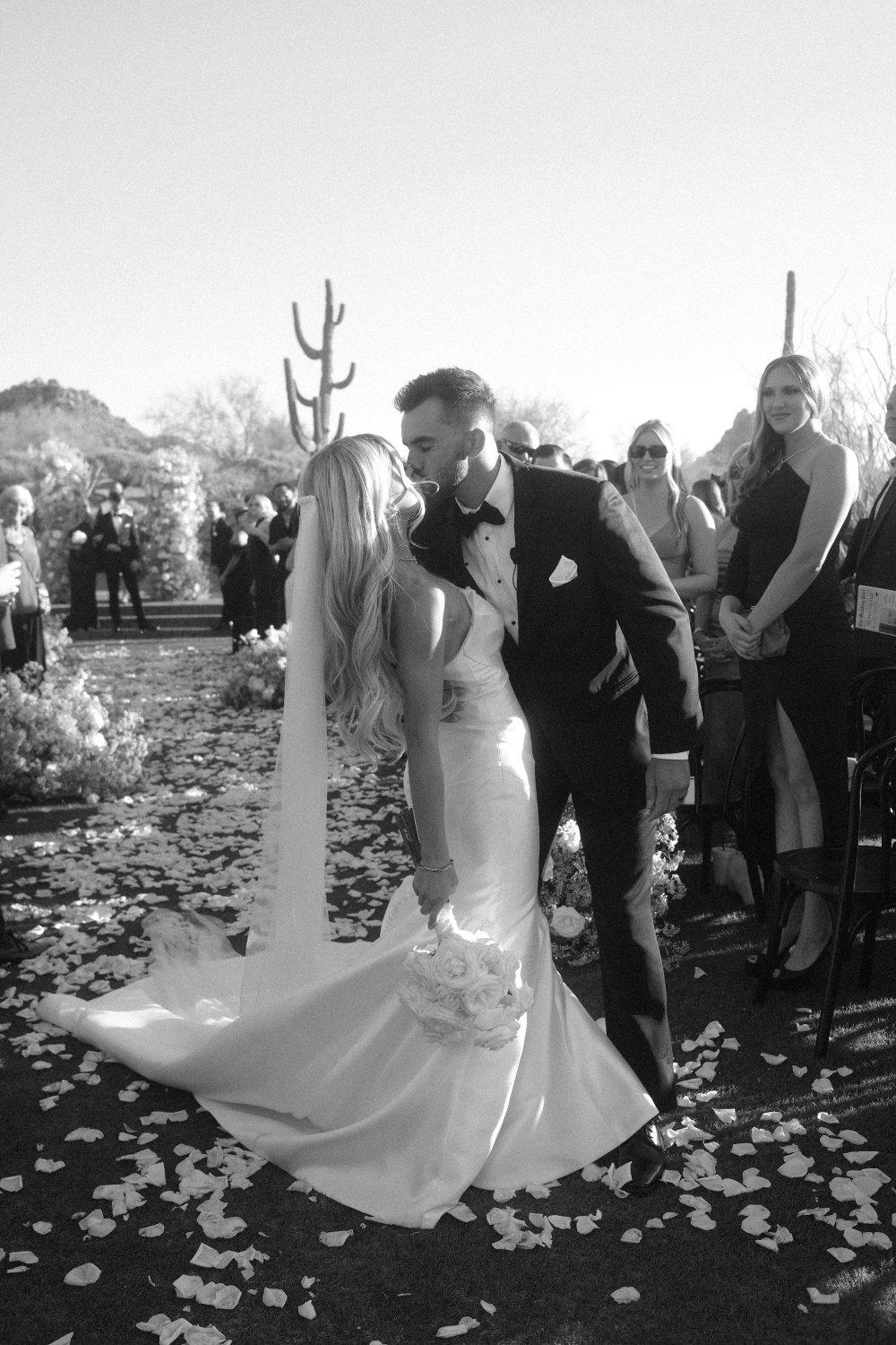 carousel-hero-element image-4